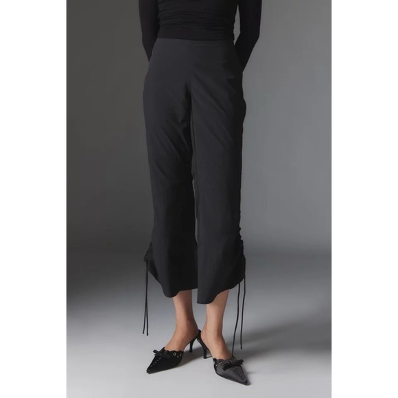 NWT Silence + Noise Hayley Black Nylon Cropped Kick-Flare Pant Sz 8 - Picture 1 of 12